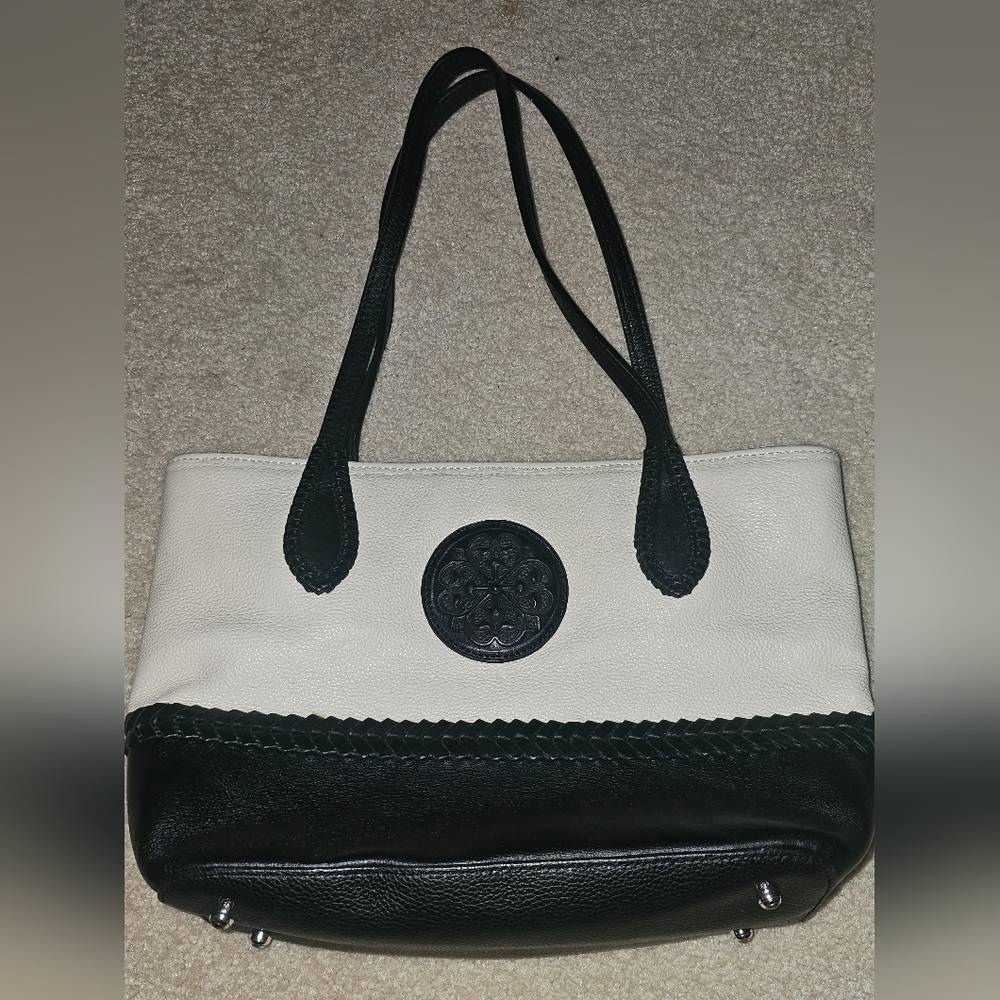 BRIGHTON FERRARA BLACK WHITE FLAVIA MEDALLION TOTE SHOULDER HANDBAG. RARE - Picture 14 of 14